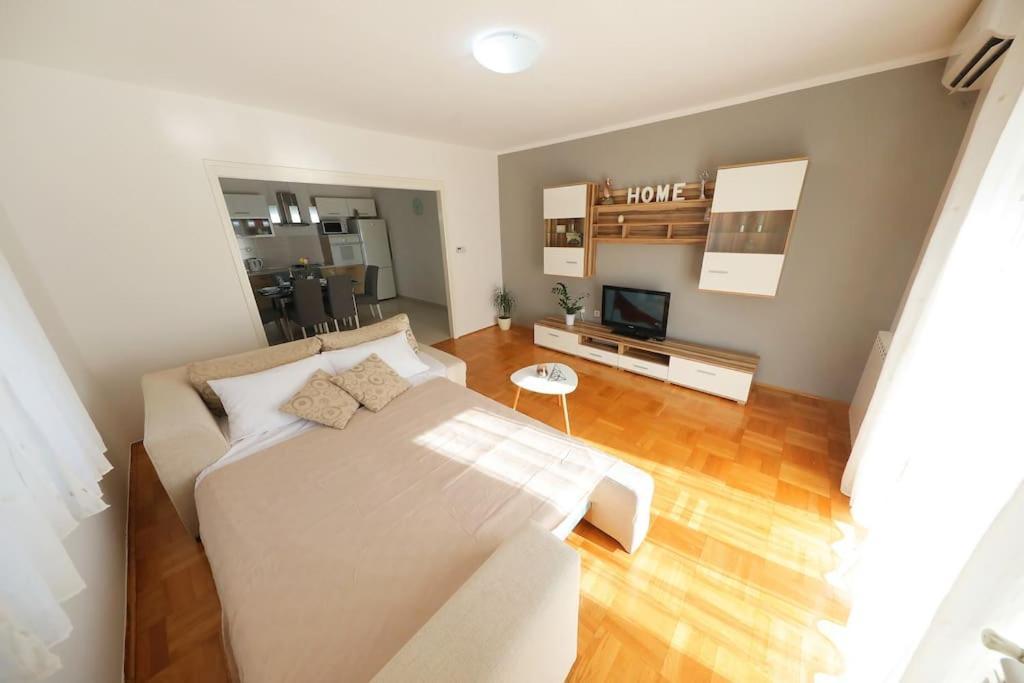 Luxury Apartment Petra With Private Pool Zadar Exterior foto